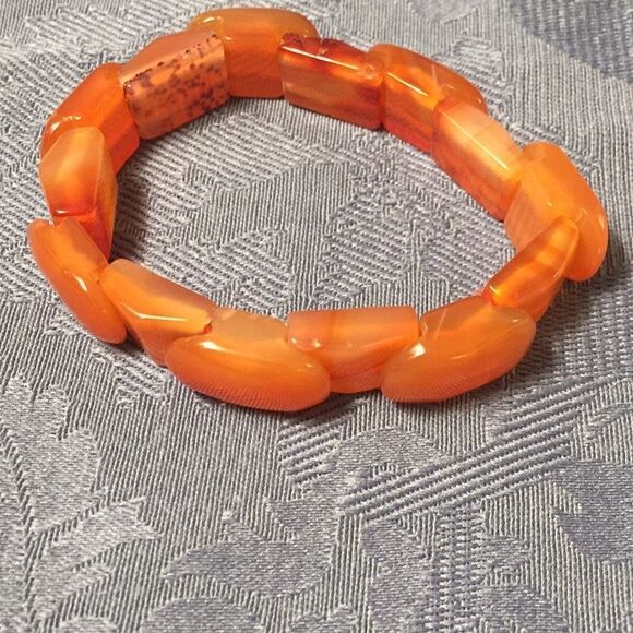 Cornelian agate gemstone bracelet Preworn - Picture 4 of 5